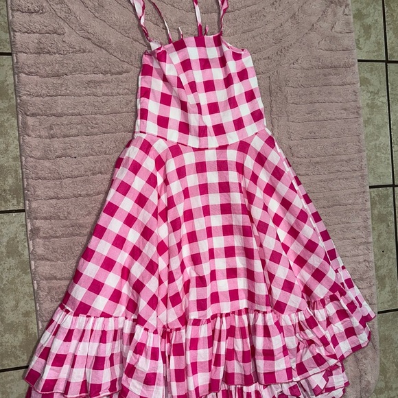 Beautiful barbie inspired dress - Picture 2 of 3